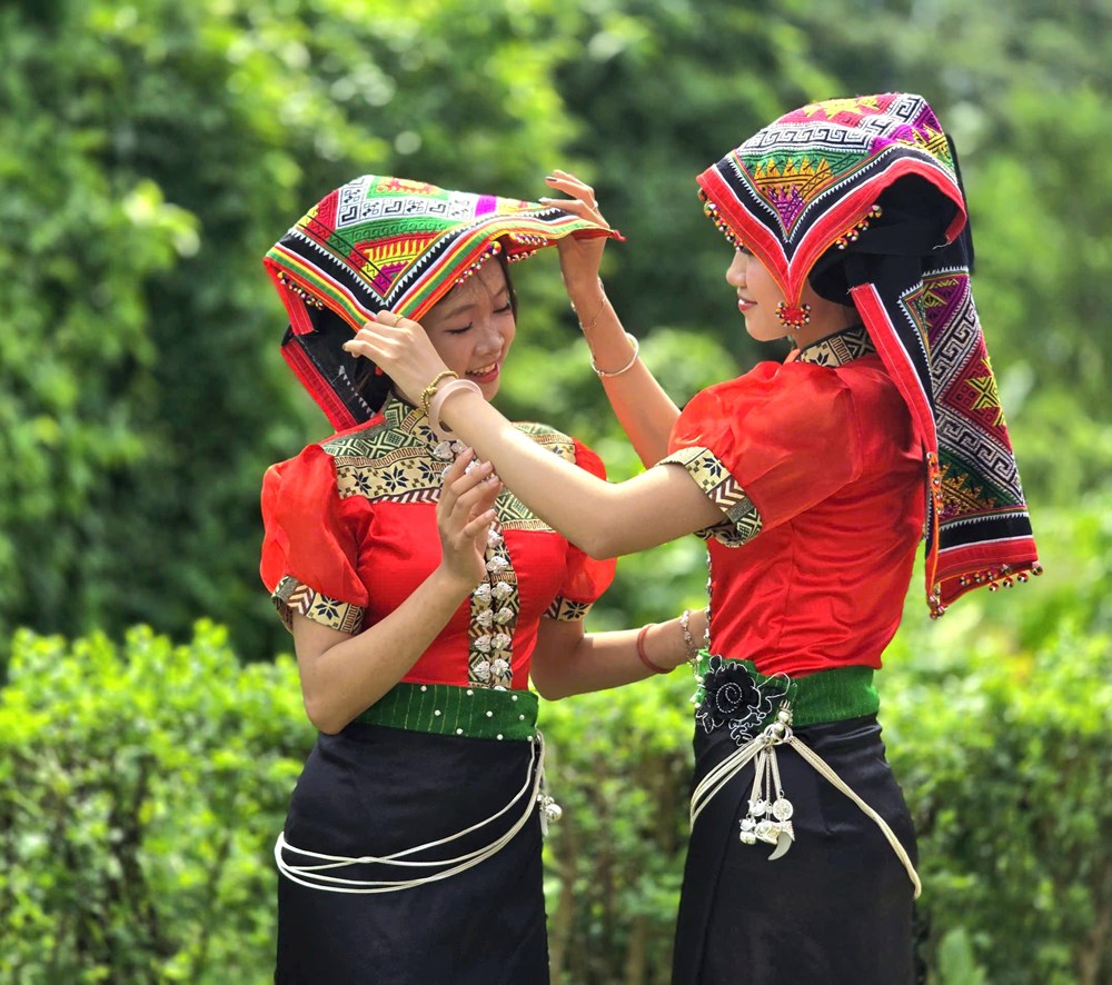 Xúng xính xuống chợ phiên vui Tết Độc lập - ảnh 12