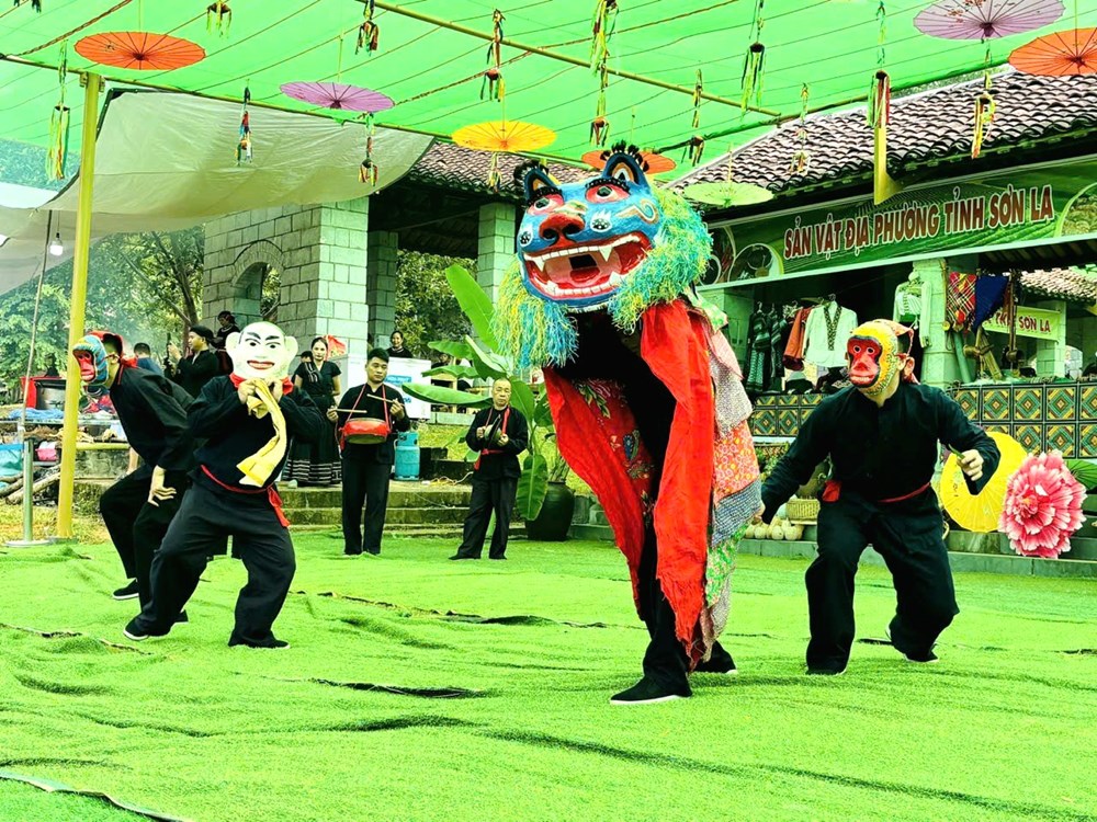Khát vọng bình an trong điệu múa kỳ lân dân tộc Nùng   - ảnh 14