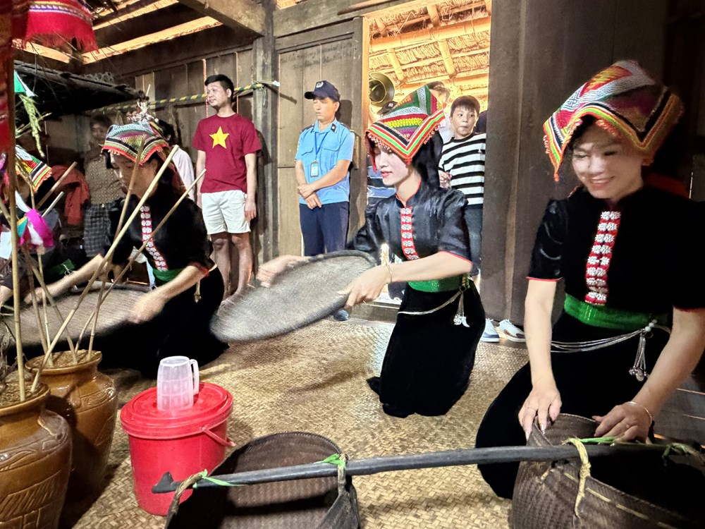 Nét đẹp nhân văn trong Lễ cơm mới của dân tộc Thái - ảnh 8