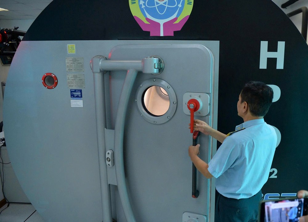 Khắt khe như tuyển phi công quân sự - ảnh 7