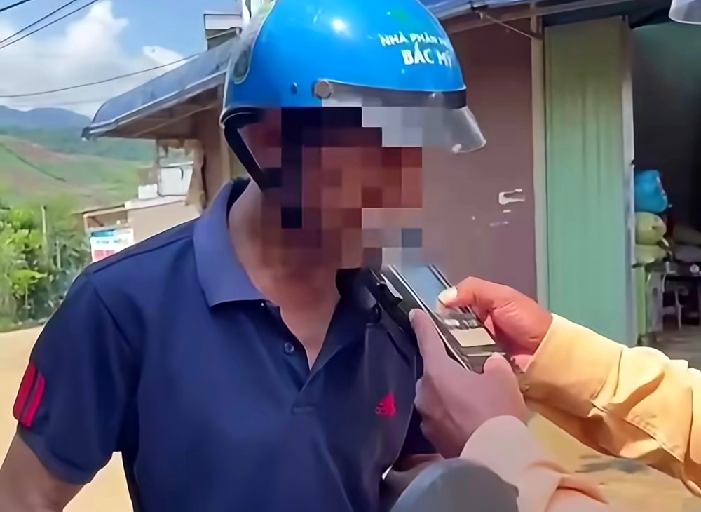 Người đàn ông ở Sơn La vi phạm nồng độ cồn gấp 10 lần mức cao nhất - ảnh 1