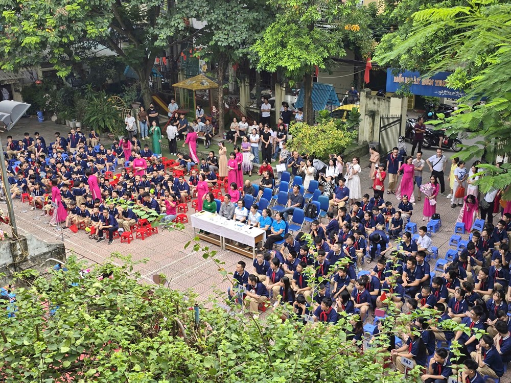 Lễ khai giảng đong đầy yêu thương ở ngôi trường đặc biệt - ảnh 2