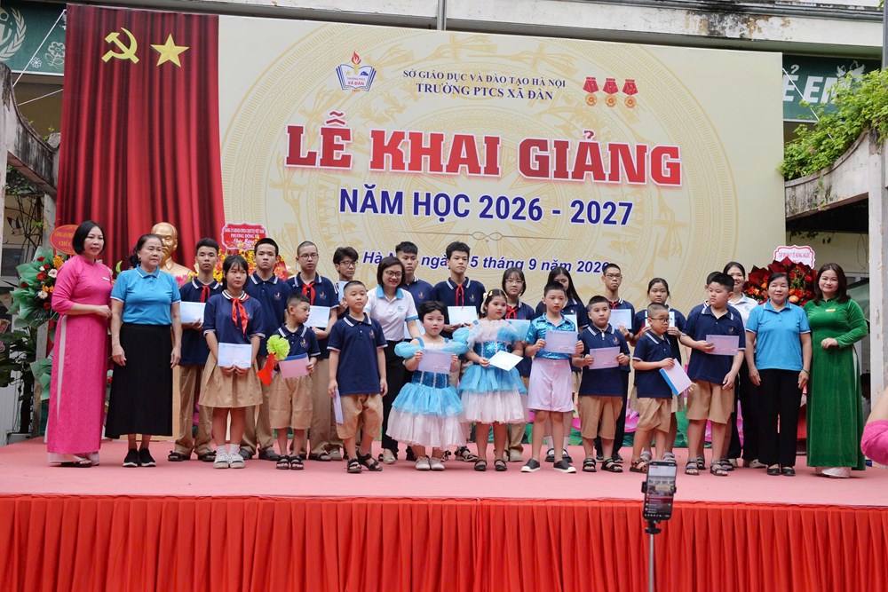 Lễ khai giảng đong đầy yêu thương ở ngôi trường đặc biệt - ảnh 5