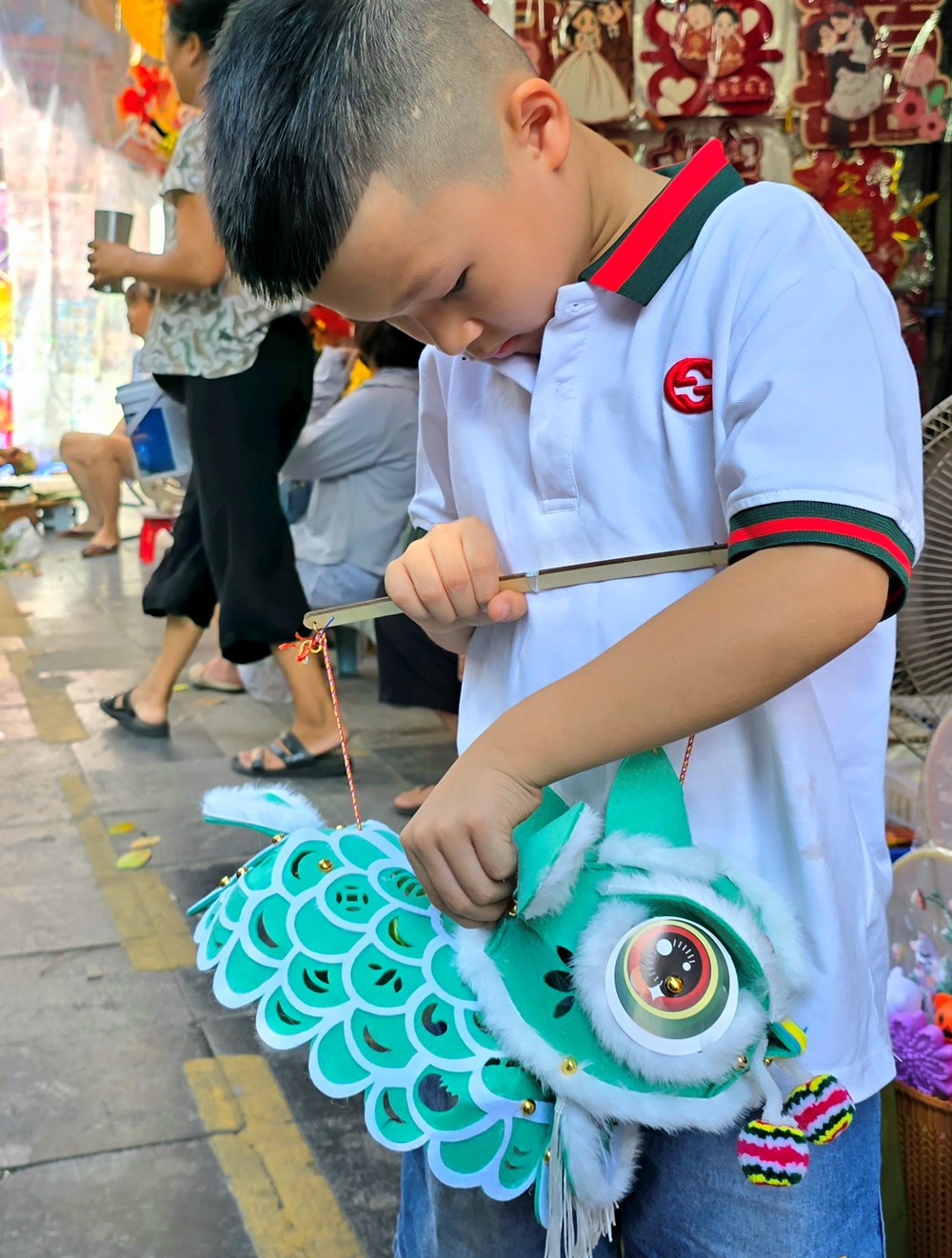  Rực rỡ sắc màu trăng Rằm trên phố Hàng Mã - ảnh 7