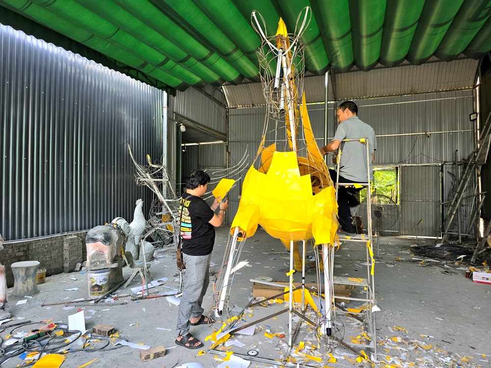 Thổi hồn lịch sử xứ Đoài vào mô hình đèn Trung thu voi chiến - ảnh 9