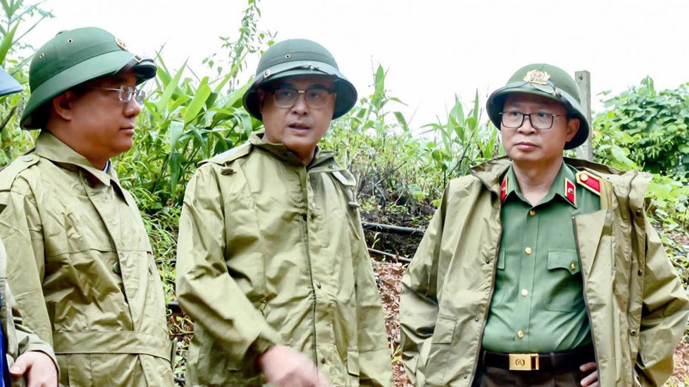 Sạt lở đất vùi lấp 3 người tại Đà Bắc - ảnh 2
