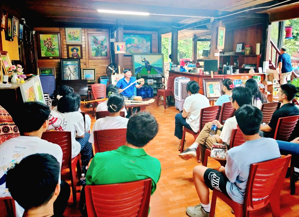 Bước ra từ đồng ruộng trở thành “sứ giả” văn hóa, du lịch - ảnh 4