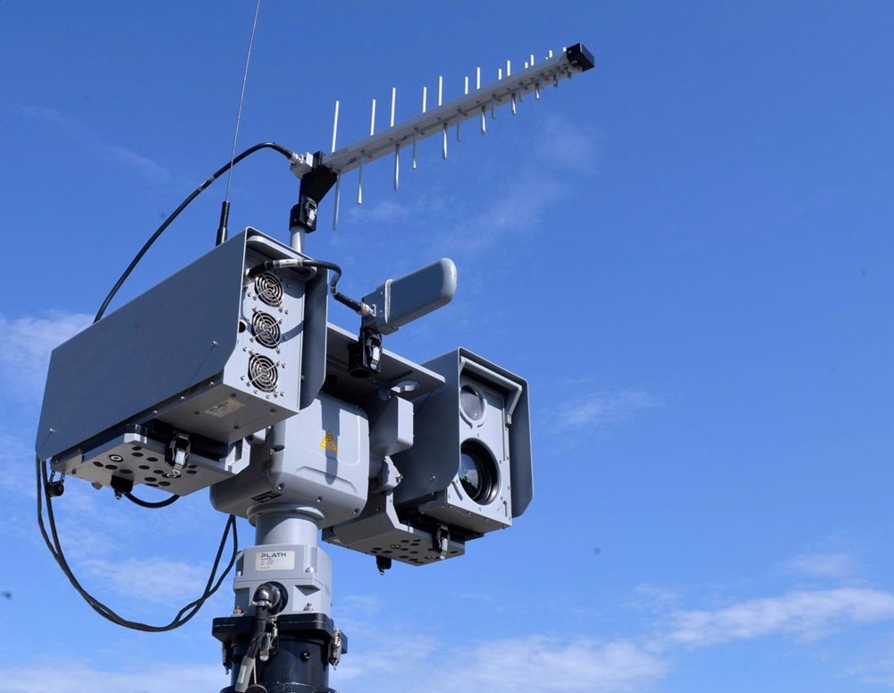 Thiết bị hiện đại “tóm” UAV trái phép tại khu vực sân bay - ảnh 3