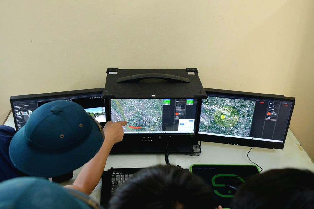 Thiết bị hiện đại “tóm” UAV trái phép tại khu vực sân bay - ảnh 6