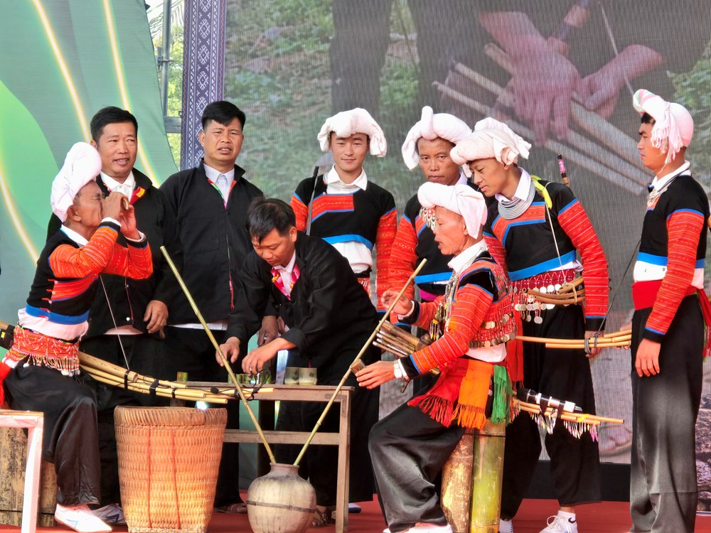 Ngân vang điệu khèn tại Ngày hội Văn hóa dân tộc Mông lần thứ IV - ảnh 2