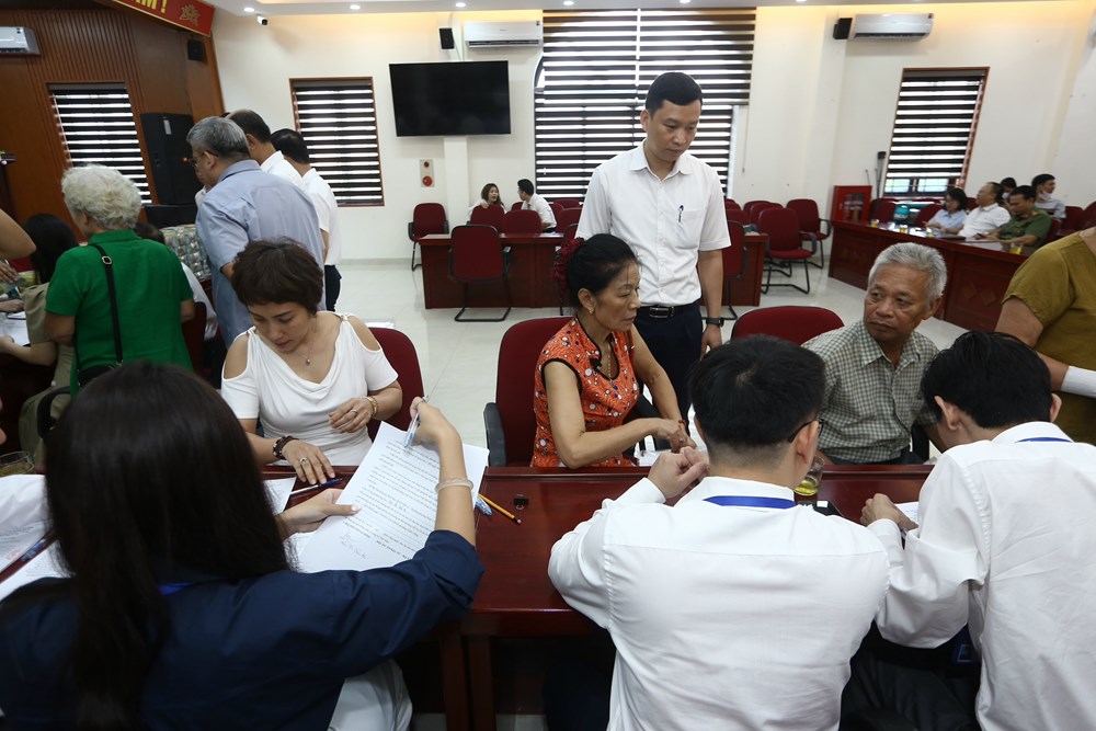 Hà Nội: 19 hộ dân ở Định Công nhận hơn 217 tỉ đồng bồi thường dự án Quốc lộ 1A - ảnh 2