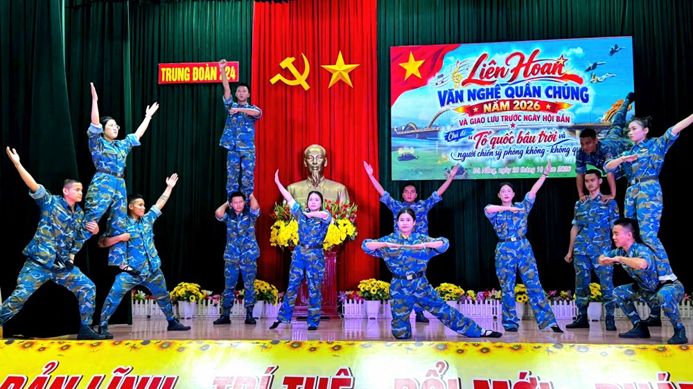 Lính Phòng không - Không quân rộn ràng liên hoan văn nghệ trước ngày hội bắn - ảnh 1