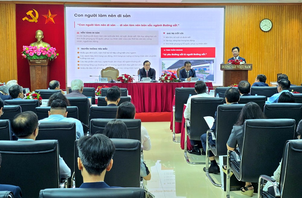 Phát huy giá trị di sản và nguồn lực văn hóa phát triển du lịch đường sắt  - ảnh 1