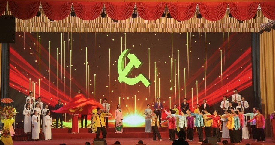 Liên đoàn Lao động tỉnh Khánh Hòa đón nhận Huân chương Độc lập hạng Nhì - ảnh 6