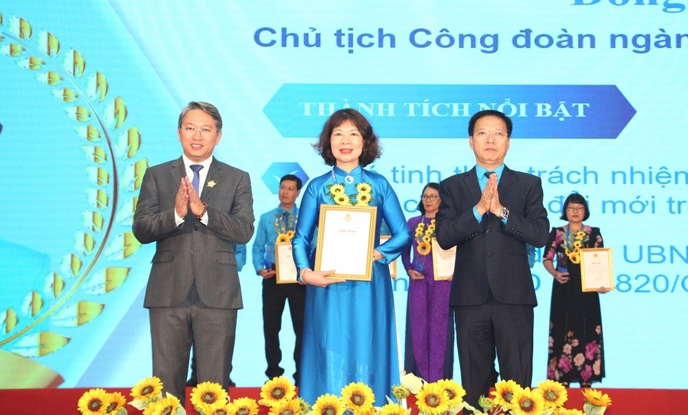 Liên đoàn Lao động tỉnh Khánh Hòa đón nhận Huân chương Độc lập hạng Nhì - ảnh 5