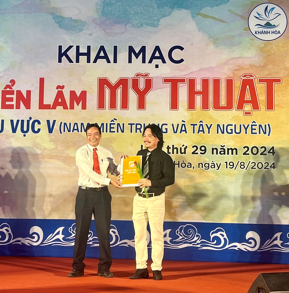Triển lãm Mỹ thuật khu vực Nam miền Trung và Tây Nguyên - ảnh 4
