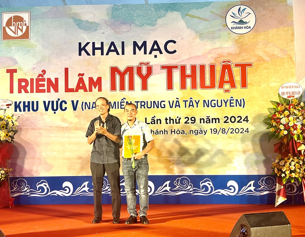Triển lãm Mỹ thuật khu vực Nam miền Trung và Tây Nguyên - ảnh 3