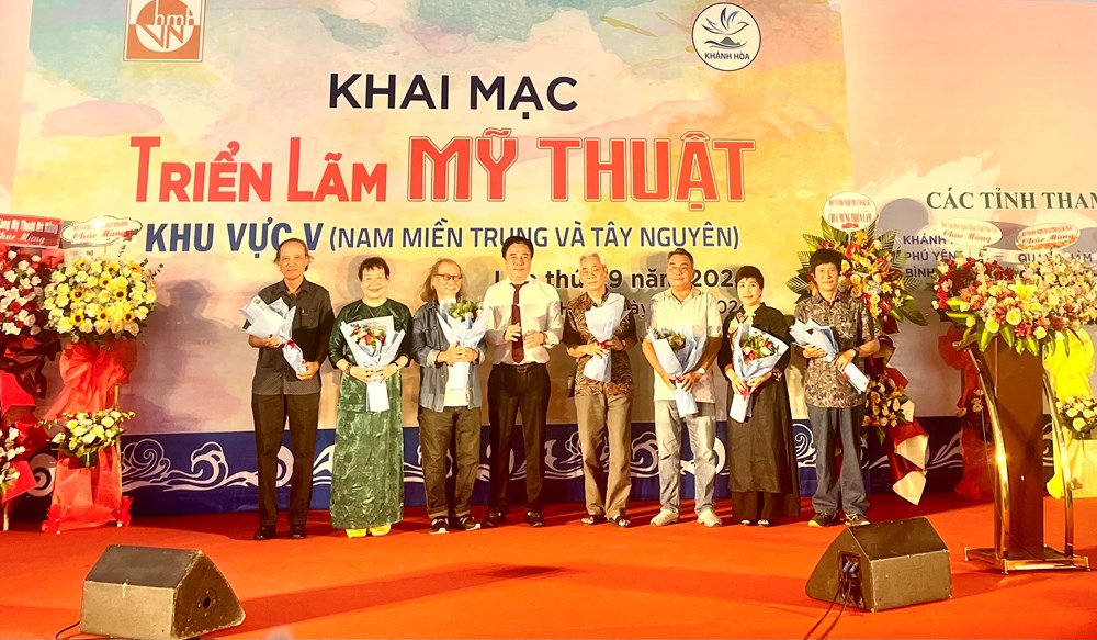 Triển lãm Mỹ thuật khu vực Nam miền Trung và Tây Nguyên - ảnh 2