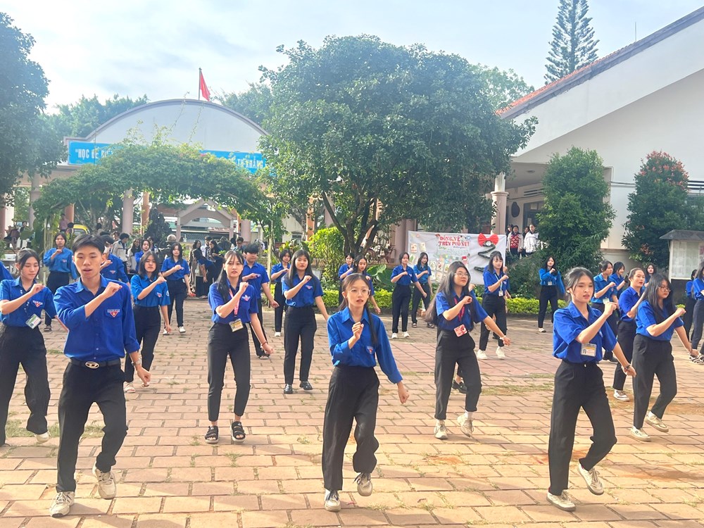 Gia Lai: Thú vị giờ ra chơi không dùng điện thoại của học sinh - ảnh 4