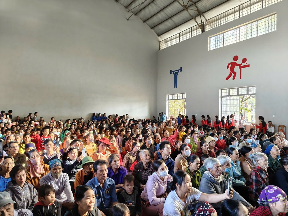 Gia Lai: Trao hàng trăm suất quà yêu thương cho các em thiếu nhi, hộ dân nghèo - ảnh 4