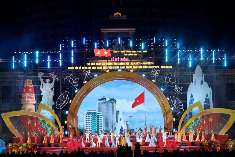 Kỷ niệm 50 năm Ngày Giải phóng Khánh Hòa: Tự hào quá khứ, vững bước tương lai - ảnh 4