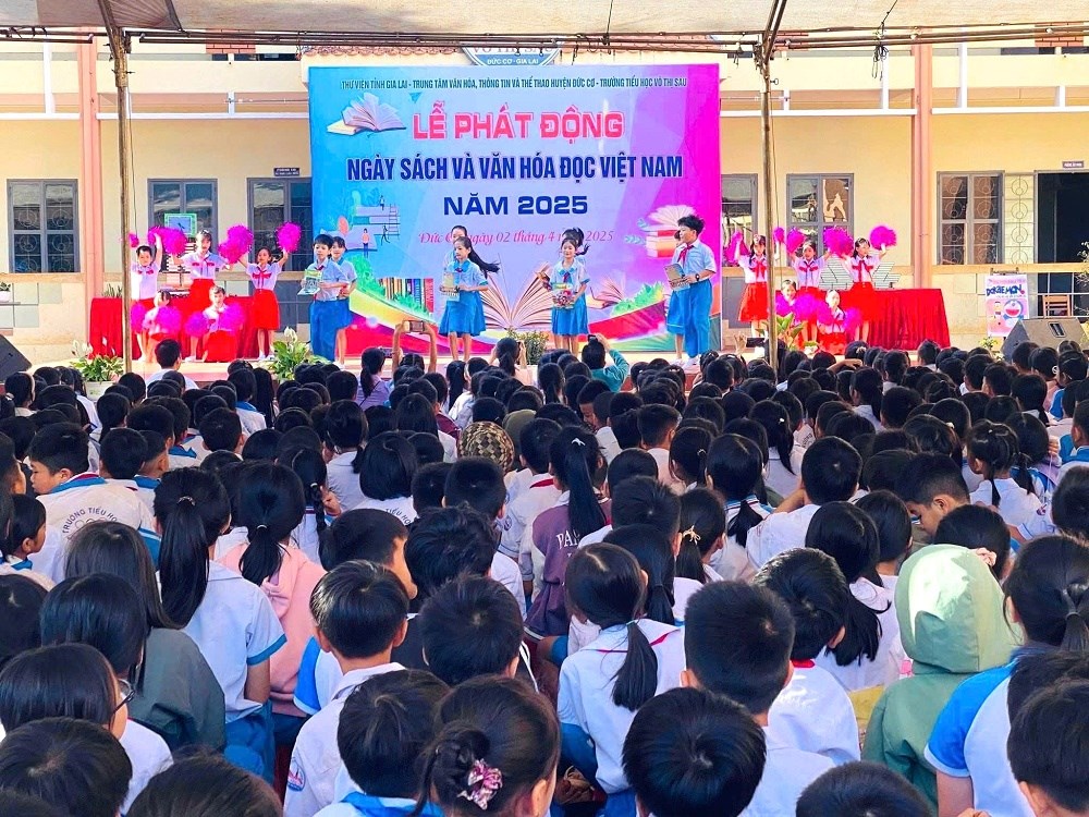 Huyện Đức Cơ (Gia Lai): Hưởng ứng Ngày sách và Văn hóa đọc Việt Nam 2025 - ảnh 2