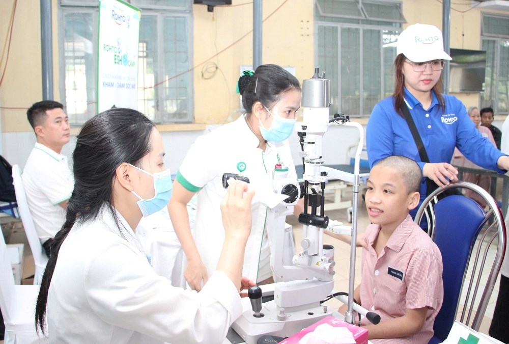 Tiếp sức cho trẻ em nghèo - ảnh 1