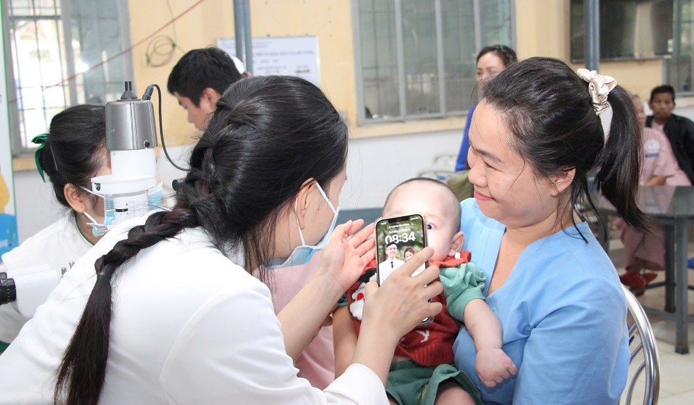 Tiếp sức cho trẻ em nghèo - ảnh 3
