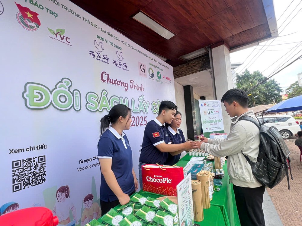 Đổi sách lấy cây - Ươm mầm xanh hạnh phúc - ảnh 2
