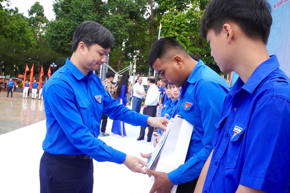 Ra quân Chiến dịch Thanh niên tình nguyện hè 2025 - ảnh 4