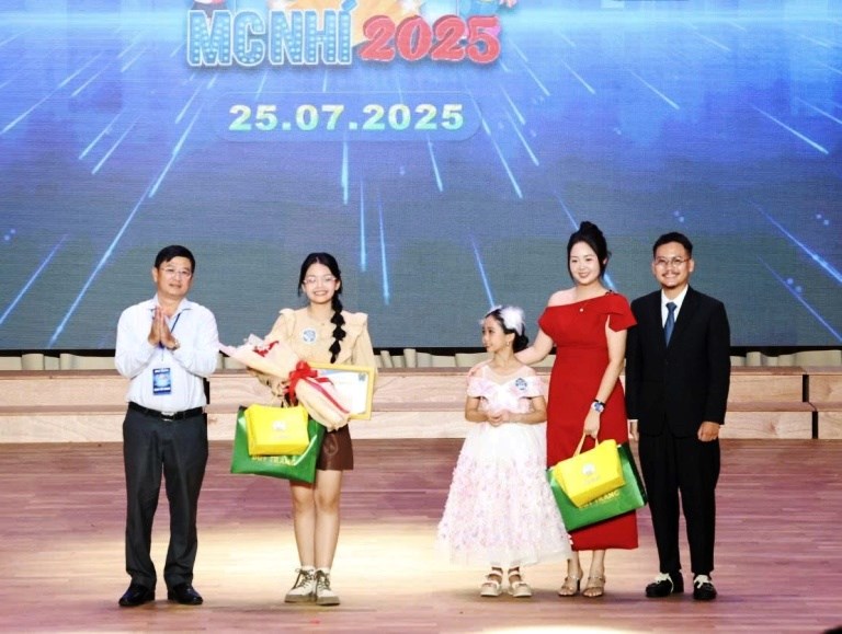Khánh Hòa: Chung kết cuộc thi “Tìm kiếm tài năng MC nhí 2025“ - ảnh 4