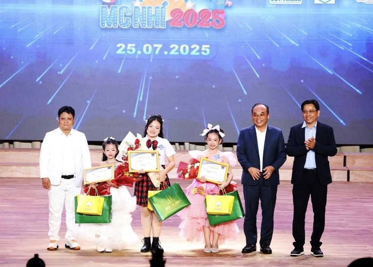 Khánh Hòa: Chung kết cuộc thi “Tìm kiếm tài năng MC nhí 2025“ - ảnh 5