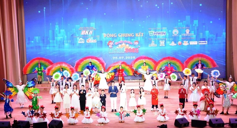 Khánh Hòa: Chung kết cuộc thi “Tìm kiếm tài năng MC nhí 2025“ - ảnh 11