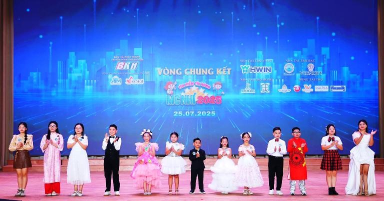Khánh Hòa: Chung kết cuộc thi “Tìm kiếm tài năng MC nhí 2025“ - ảnh 9