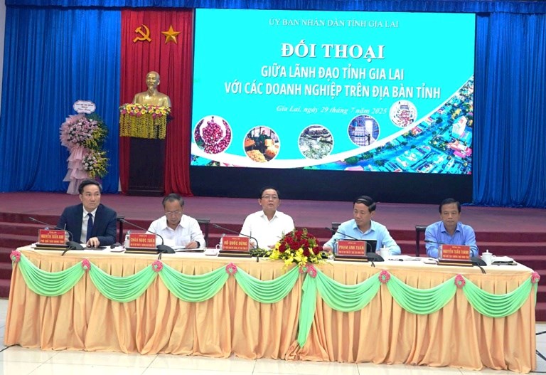 Chính quyền phải cầu thị, hỗ trợ doanh nghiệp tháo gỡ khó khăn - ảnh 1