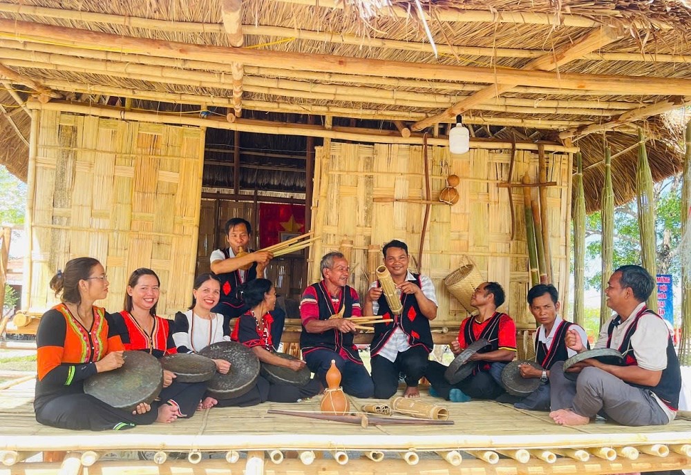 Tìm giải pháp bảo tồn, phát triển văn hoá Raglai gắn với phát triển du lịch cộng đồng - ảnh 9