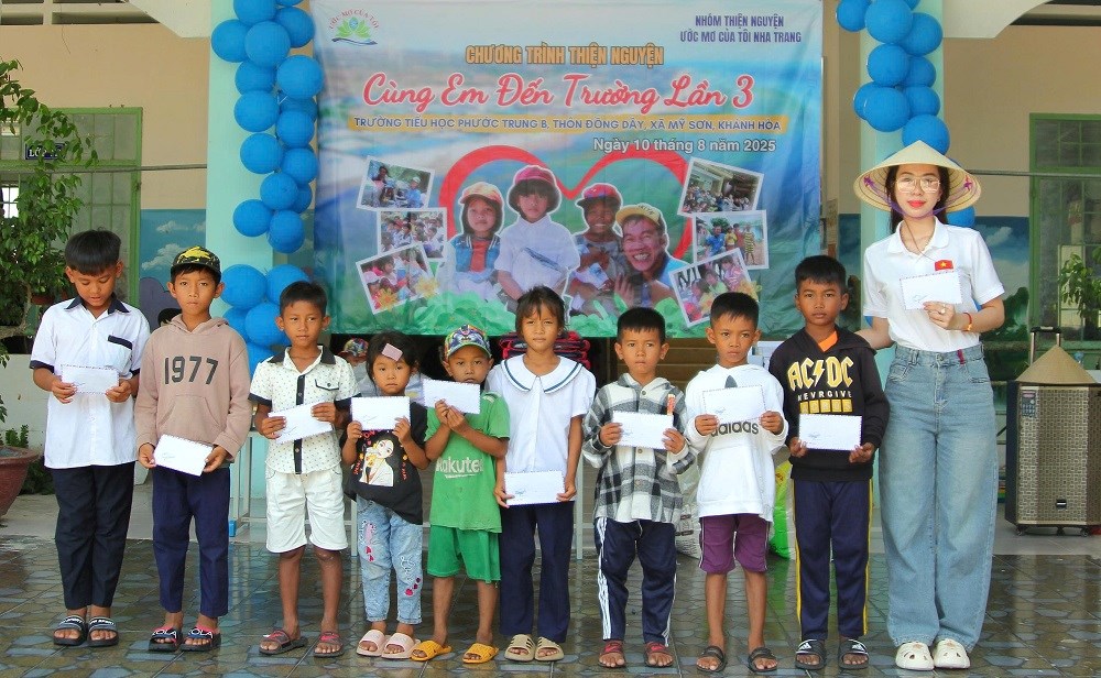 Nâng bước chân đến trường - ảnh 3