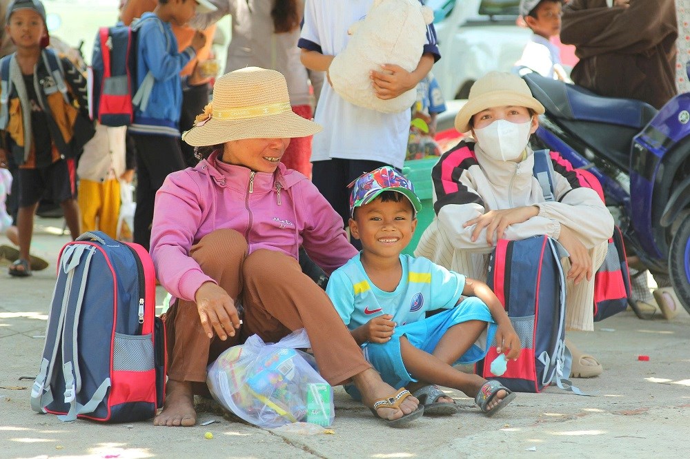 Nâng bước chân đến trường - ảnh 5
