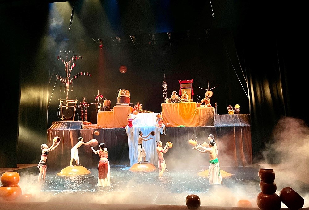  “Chum Show” - sự hòa quyện của văn hóa  - ảnh 5