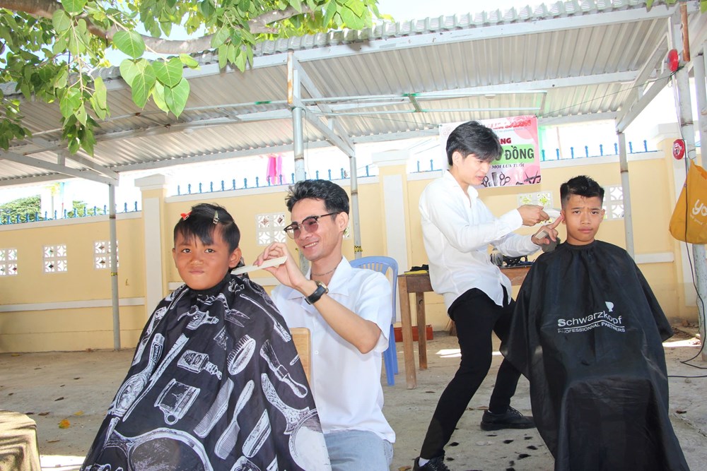 “Cùng em đến trường” - lan tỏa việc làm thiện nguyện - ảnh 5