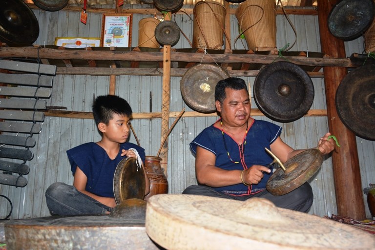Để nhịp chiêng mãi ngân vang - ảnh 1