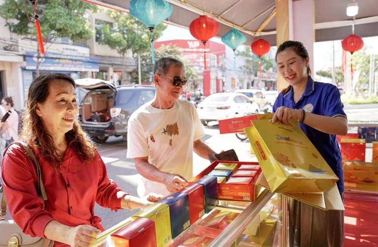 Bánh Trung thu Yến sào - gắn kết yêu thương - ảnh 1