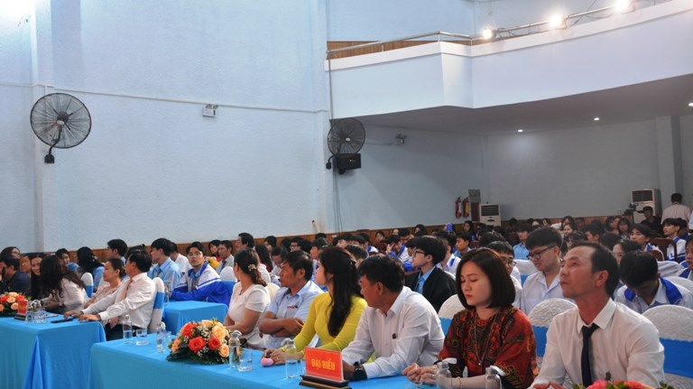 Rực rỡ sắc màu Tuyên truyền lưu động nơi phố núi Gia Lai - ảnh 3