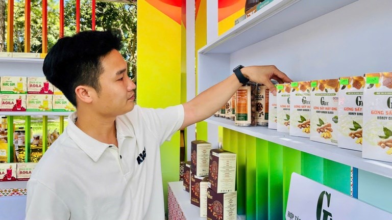 Tinh hoa “rừng vàng - biển bạc” Gia Lai hội tụ tại Hội chợ Mùa thu 2025 - ảnh 2