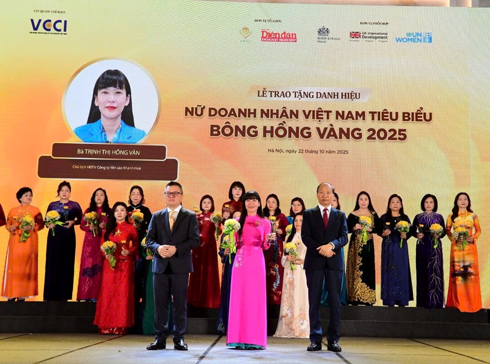 Vinh danh “Nữ doanh nhân Việt Nam tiêu biêu - Bông hồng vàng Việt Nam 2025” - ảnh 1