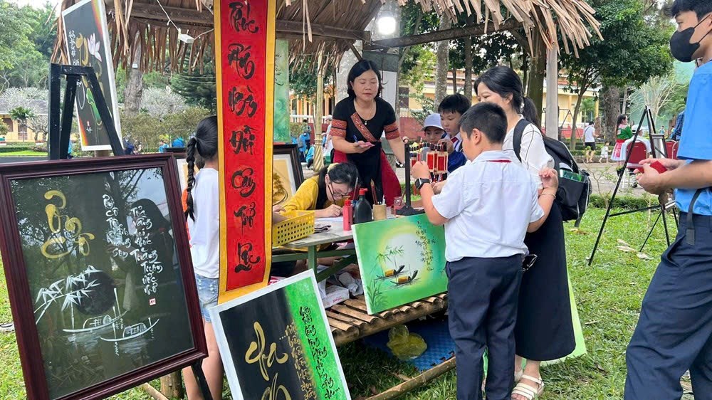 Gia Lai: Quảng bá, thu hút du khách từ di sản văn hoá - ảnh 4