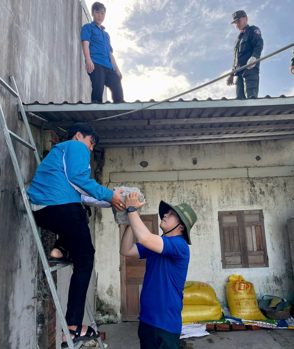 Tuổi trẻ Gia Lai chung sức ứng phó bão số 13 - ảnh 1