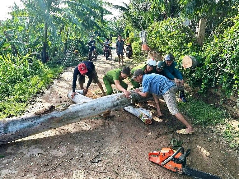 Gia Lai: Khẩn trương khắc phục hậu quả sau bão số 13 - ảnh 1