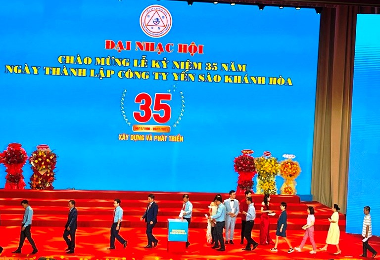 Ấn tượng Đại nhạc hội tôn vinh Di sản Yến sào Khánh Hòa - ảnh 2