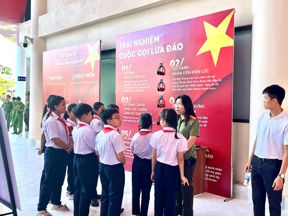 Khánh Hòa: Triển lãm - Tuyên truyền kỹ năng phòng chống mua bán người, phòng chống bạo lực trên cơ sở giới  - ảnh 5